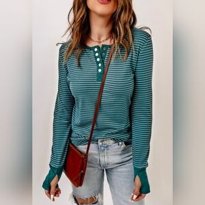 NEW WITH TAGS Green Striped Snap Buttons Waffle Knit Long Sleeve Top